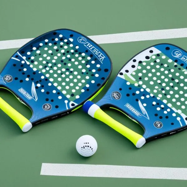 Fiberglass vs Graphite Pickleball Paddles